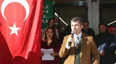 Taşova'daki AVM açılışına protokolden yoğun ilgi