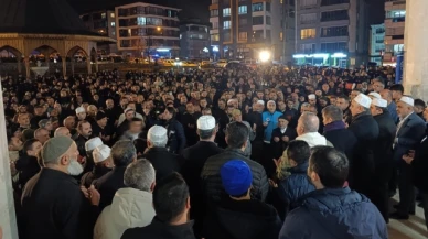 Üniversiteli Gençler Umre Yolculuğuna Uğurlandı