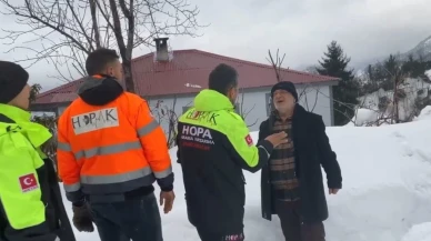 8 gündür mahsur kalan kalp hastası adam ve eşi kurtarıldı