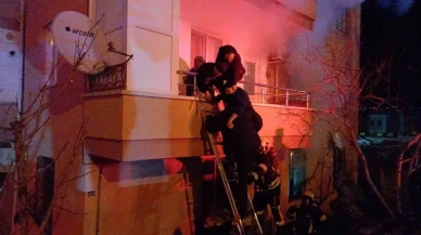 Alevlere teslim olan apartmandaki 6 kişi dumandan etkilendi