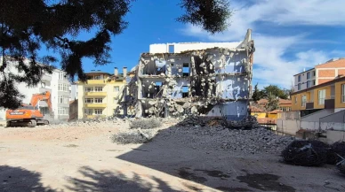 Yıkım çalışması başladı gözler yapım ihalesinde!