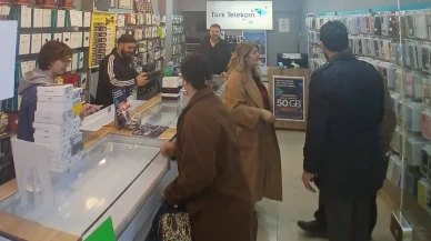 Keleş, 8 Mart Dünya Kadınlar Günü’nde Esnafları Ziyaret Etti