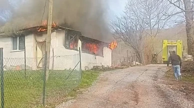 Tek katlı ev küle döndü
