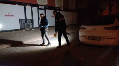 İki grubun kavgasında kurşunlar iş yeri ve otomobile isabet etti