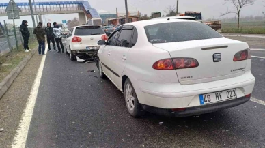 D-100’de 3 araçlı zincirleme kaza
