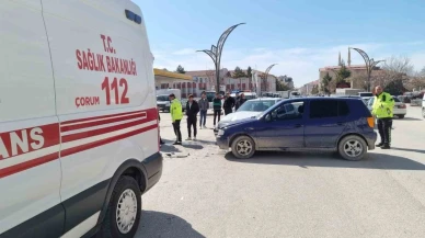 Çorum’da iki otomobil çarpıştı: 2 yaralı