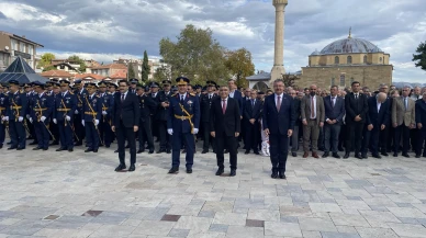 Merzifon’da 29 Ekim Cumhuriyet Bayramı Çelenk Sunma Töreni