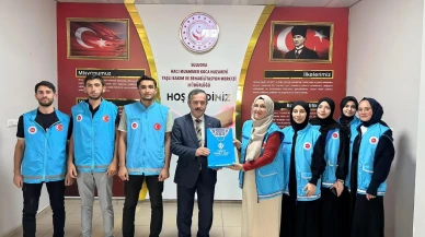 Gönüllere Dokunan Huzurevi Ziyareti