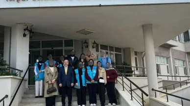 Gençlerden Huzurevin Ziyaret