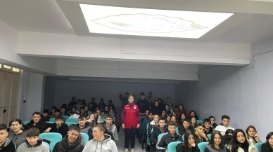 Merzifon Genç Kızılay'dan İyilik Dersi!