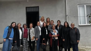 CHP Kadın Kolları “Köye Kuaför Götürme” Projesi Gerçekleştirdi