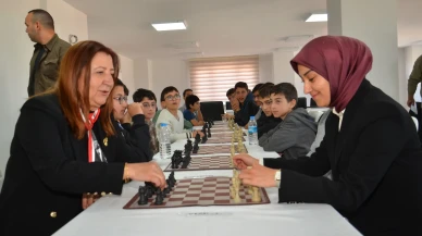 Gümüşhacıköy’de Atatürk’e Saygı Satranç Turnuvası Düzenlendi