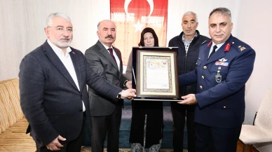 Merzifon’da Şahadet Belgesi Aileye Gözyaşlarıyla Takdim Edildi