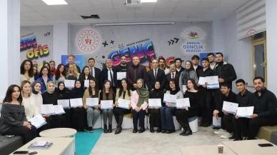 ÜNİDES’te Başarı Taçlandı: Gençlere Sertifika Töreni