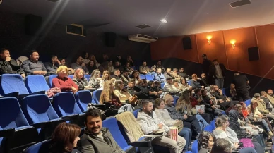 CHP Merzifon Gençlik Kolları’ndan “Yan Yana” Film Gecesi