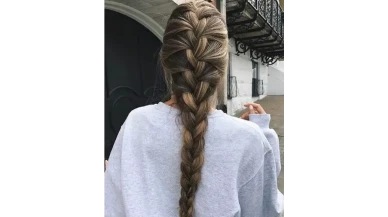 Saç Örmek Saçı Besler mi Yoksa Kırar mı? Uzmanlardan Saç Sağlığına Dair Önemli Uyarılar