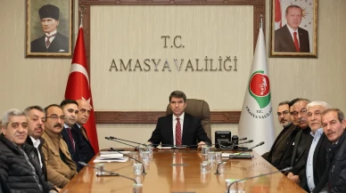 Amasya’da Muhtarlar Valilikte
