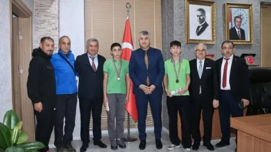 Hokey Başarısı İl Müdüründen Tam Not Aldı