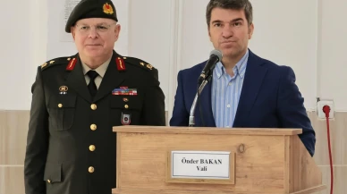 Vali Bakan Mehmetçikle Bayramlaştı