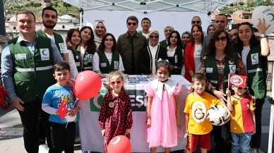Yeşilay Etkinliğinde Renkli Görüntüler: Bayram Amasya’da Çocuklarla Güzel!