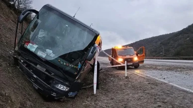 ÇORUM’DA OTOBÜS KAZASI: 24 YARALI!