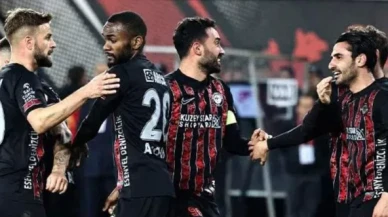 KAPTAN BÜYÜK OYNADI