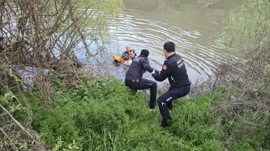 Yeşilırmak'a Atladı, Ekipler Son Anda Kurtardı!
