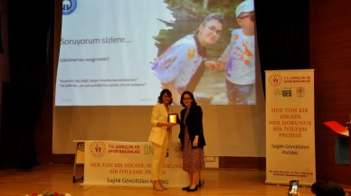 Sanatın İyileştirici Gücü ÜNİDES Programı Kapsamında Gençlerle Buluştu