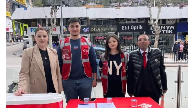Amasya’da Ekrem İmamoğlu’na Destek İçin İmzalar Yağmur Gibi!