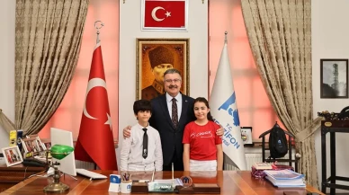 Merzifon’da Başkanlık Koltuğu Miniklere Emanet!