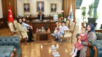 Miniklerden Başkan Uzun’a 23 Nisan Daveti!