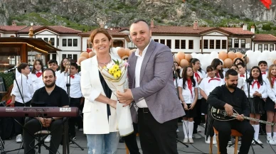 Başkan Sevindi Genç Yeteneklerle Sanat Buluşmasında