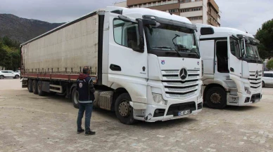 Amasya’da 5 kaçak göçmen yakalanan 2 tırın sürücüleri tutuklandı
