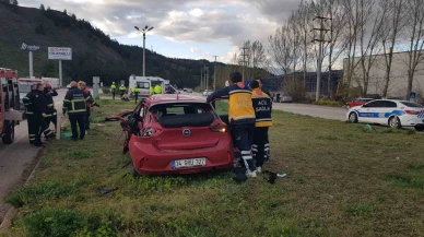Otomobil ile tır çarpıştı: 3 ölü, 2 yaralı
