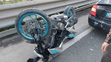 Motosiklet otomobile çarptı: 1 yaralı