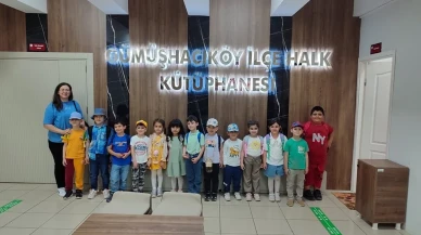Miniklerden Kütüphaneye Neşeli Ziyaret