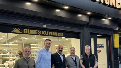 MHP Merzifon İlçe Başkanı Hüseyin Saka’dan Güneş Kuyumculuk’a Hayırlı Olsun Ziyareti
