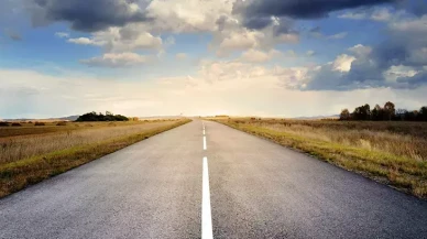 Rüyada Yol Görmek Ne Anlama Gelir? İşte Rüya Tabircilerine Göre Anlamı ve Detaylı Yorumlar