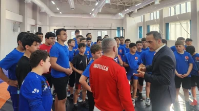İl Müdürü Osman Ercan, Sporcu Eğitim Merkezi’nde Genç Sporcularla Buluştu