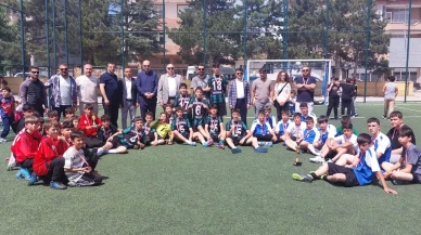 Gümüşhacıköy’de Final Nefes Kesti: Şampiyon Ülkü Ortaokulu!