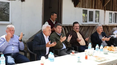 Vali Bakan ve Milletvekili İpek Ezinepazar’da Vatandaşla Buluştu