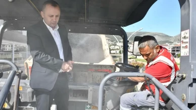 Başkan Turgay Sevindi Asfalt Çalışmalarını Yerinde İnceledi: “Yolun Sonu Sevdiklerimize Çıkıyor”