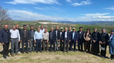 AK Parti Heyeti Yağmur Duası ve Afad Kurbanı Programında Vatandaşlarla Buluştu