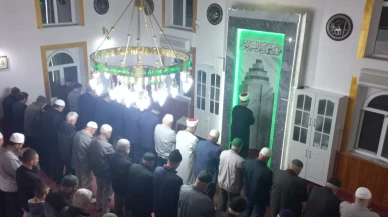 Suluova’da Sabah Namazı Buluşması Manevi Huzurla Gerçekleşti