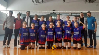 Gümüşhacıköy’de Voleybol Coşkusu: Maarif Modeli Bahar Turnuvası Öğrencileri Buluşturdu