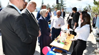 Kaymakam Güneş Genç Mucitlerle Buluştu