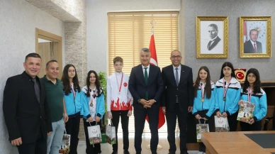 Türkiye Şampiyonlarından Müdür Katipoğlu’na Ziyaret