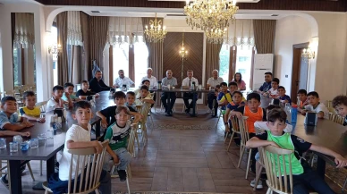 Suluova’da “Geleceğin Şampiyonları Ligi” Finalistlerine Moral Yemeği