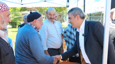 Suluova’da 25 Yıllık İmar Sorunu Çözüldü! Tapular Başkan Uzun’dan Teslim Alındı