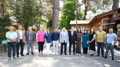 Amasya Belediye Başkanı Turgay Sevindi’den Sosyal Yardım Ekibine Takdir Belgesi